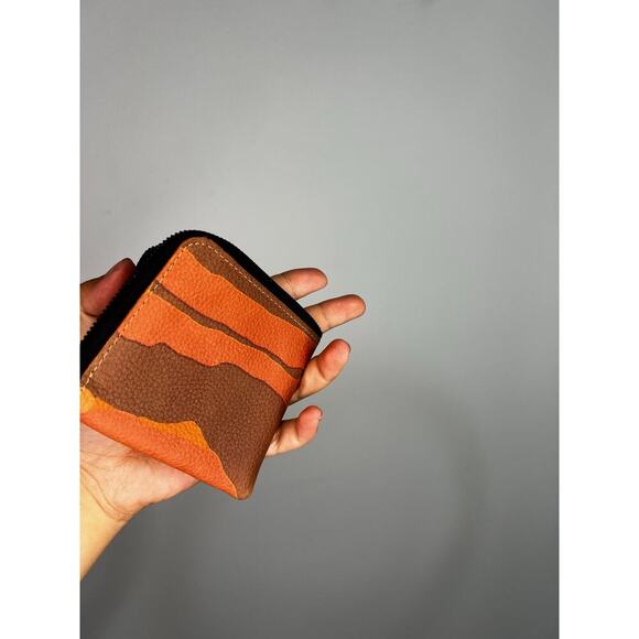 Ampersand As Apostrophe Wallet in Camo Cantalope - Picture 3 of 5